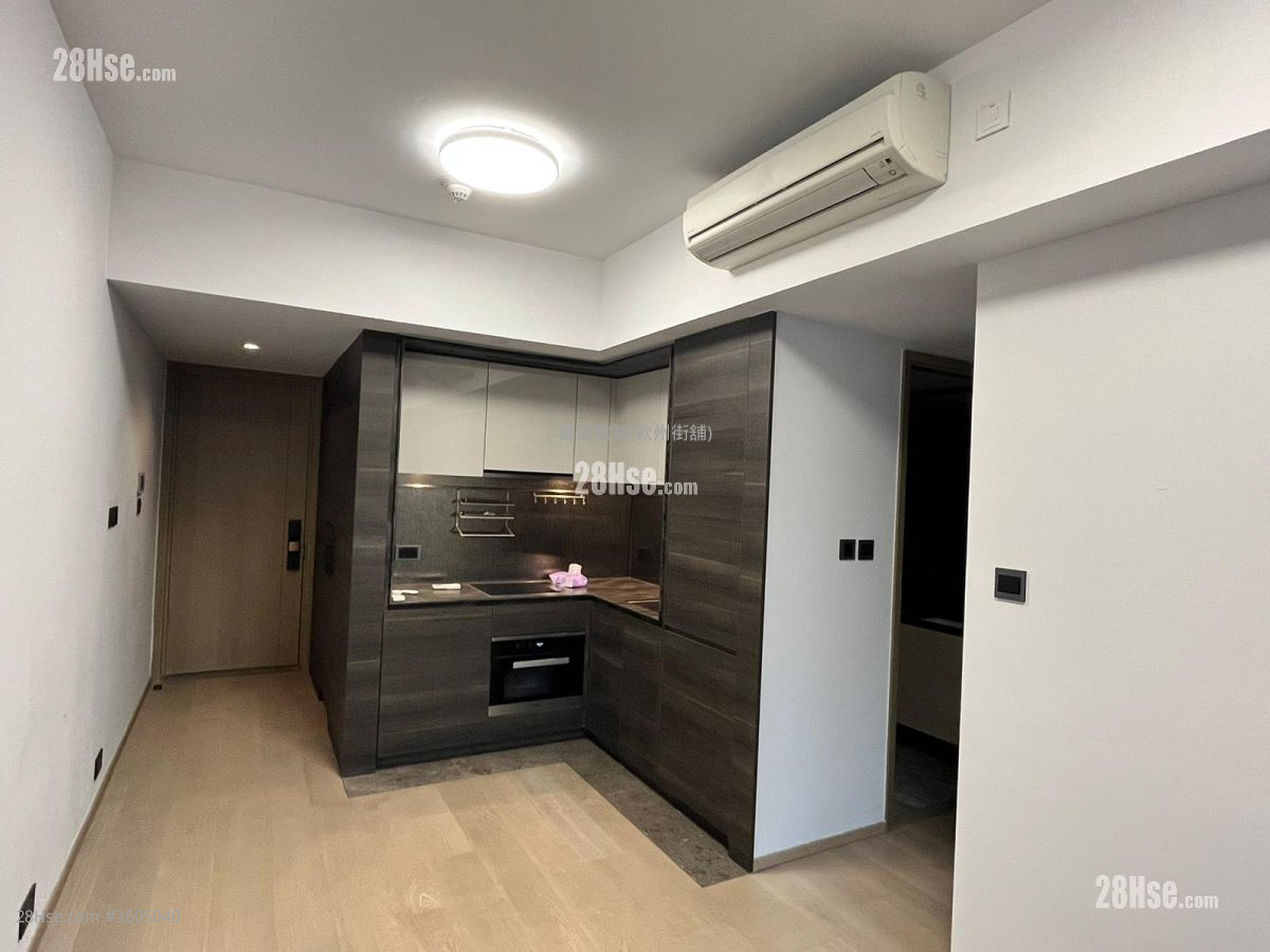 Phase 1B Of The Campton Rental 2 Bedrooms , 1 Bathroom 465 ft² ( 43.2 m² )