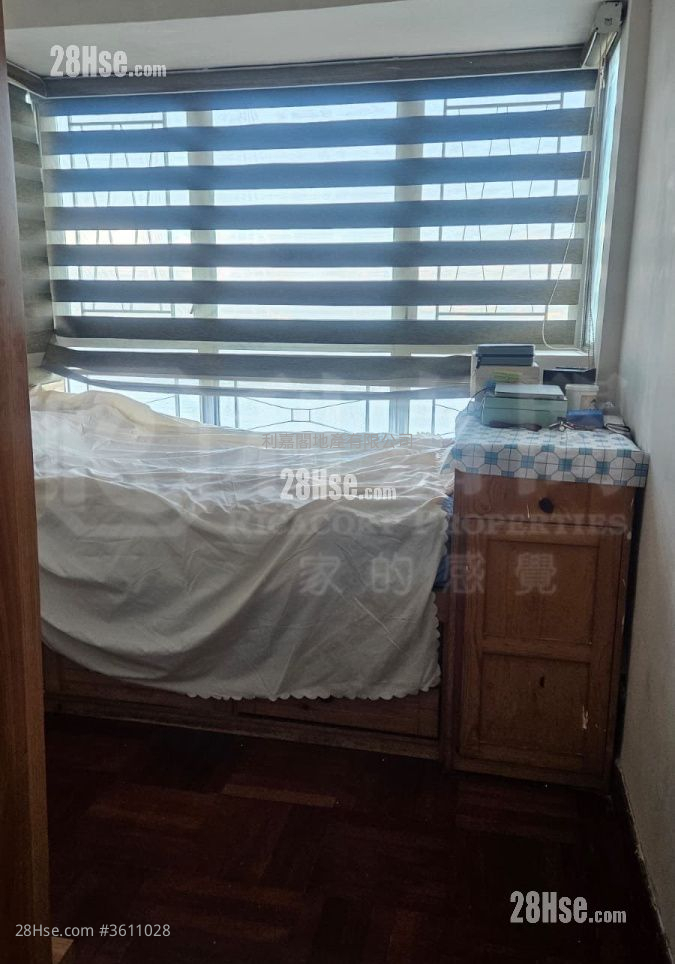 龙翔花园 售盘 2 房 , 1 浴室 369 平方尺 ( 34.3 平方米 ) 龙翔花园 售盘 2 房 , 1 浴室 369 平方尺 ( 34.3 平方米 )