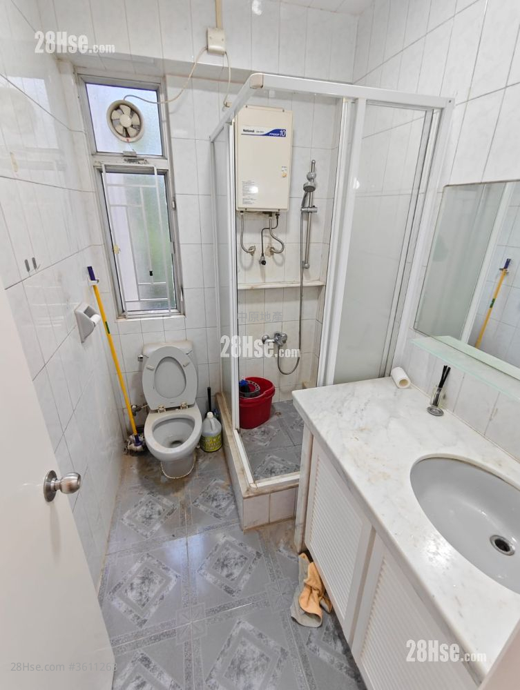 豪景花园 售盘 3 房 , 2 浴室 828 平方尺 ( 76.9 平方米 ) 豪景花园 售盘 3 房 , 2 浴室 828 平方尺 ( 76.9 平方米 )