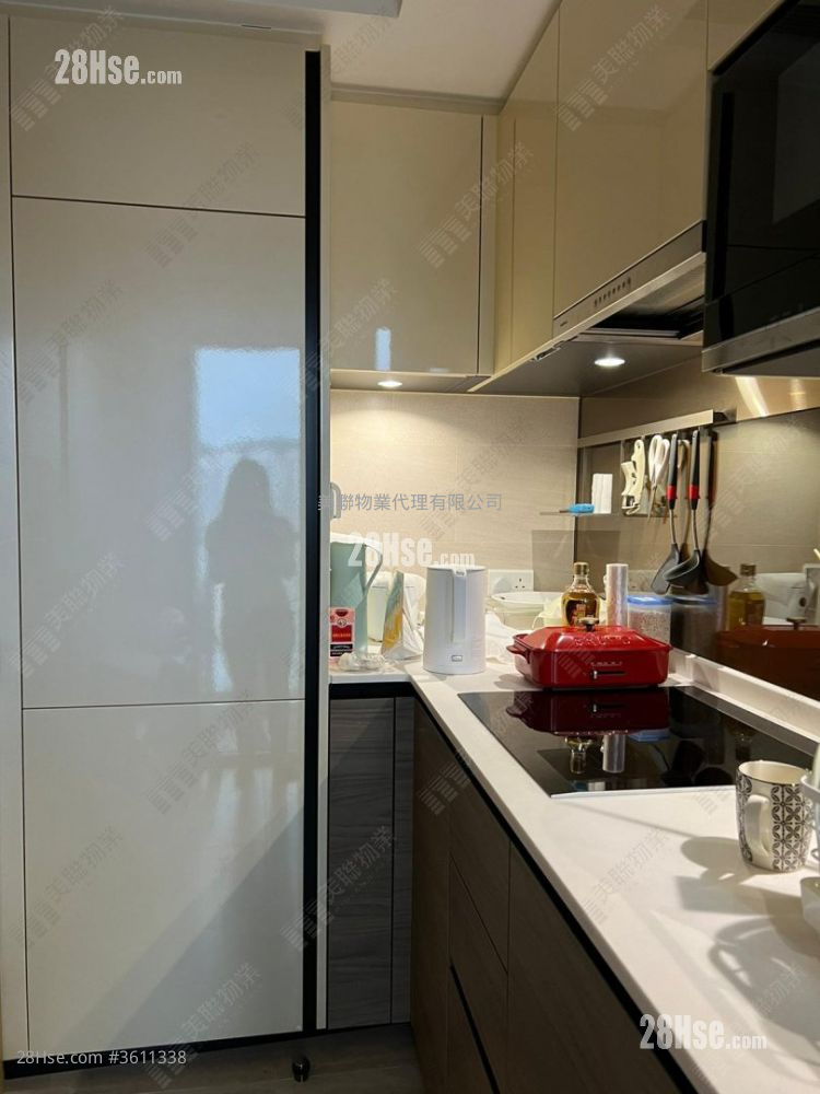 Grand Central Sell 1 Bedroom , 1 Bathroom 452 ft² ( 42.0 m² ) Grand Central Sell 1 Bedroom , 1 Bathroom 452 ft² ( 42.0 m² )