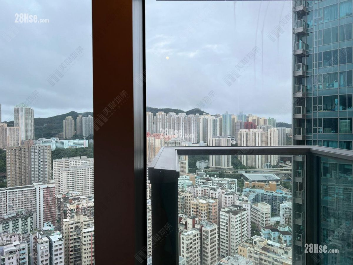 Grand Central Sell 1 Bedroom , 1 Bathroom 452 ft² ( 42.0 m² ) Grand Central Sell 1 Bedroom , 1 Bathroom 452 ft² ( 42.0 m² )