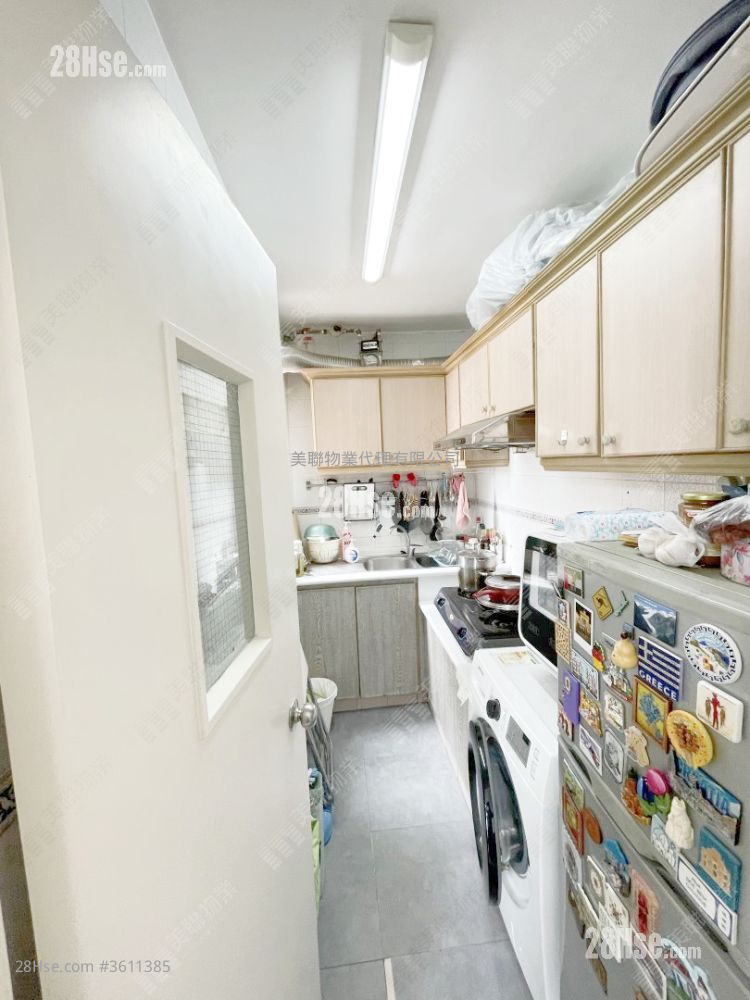 碧湖花园 售盘 2 房 , 1 浴室 400 平方尺 ( 37.2 平方米 ) 碧湖花园 售盘 2 房 , 1 浴室 400 平方尺 ( 37.2 平方米 )