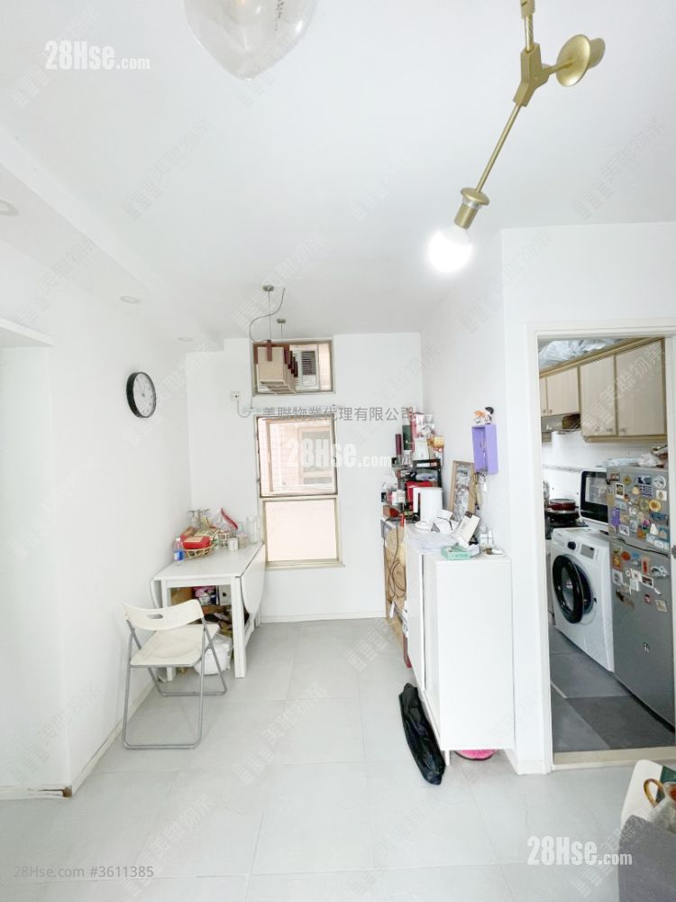 碧湖花园 售盘 2 房 , 1 浴室 400 平方尺 ( 37.2 平方米 ) 碧湖花园 售盘 2 房 , 1 浴室 400 平方尺 ( 37.2 平方米 )