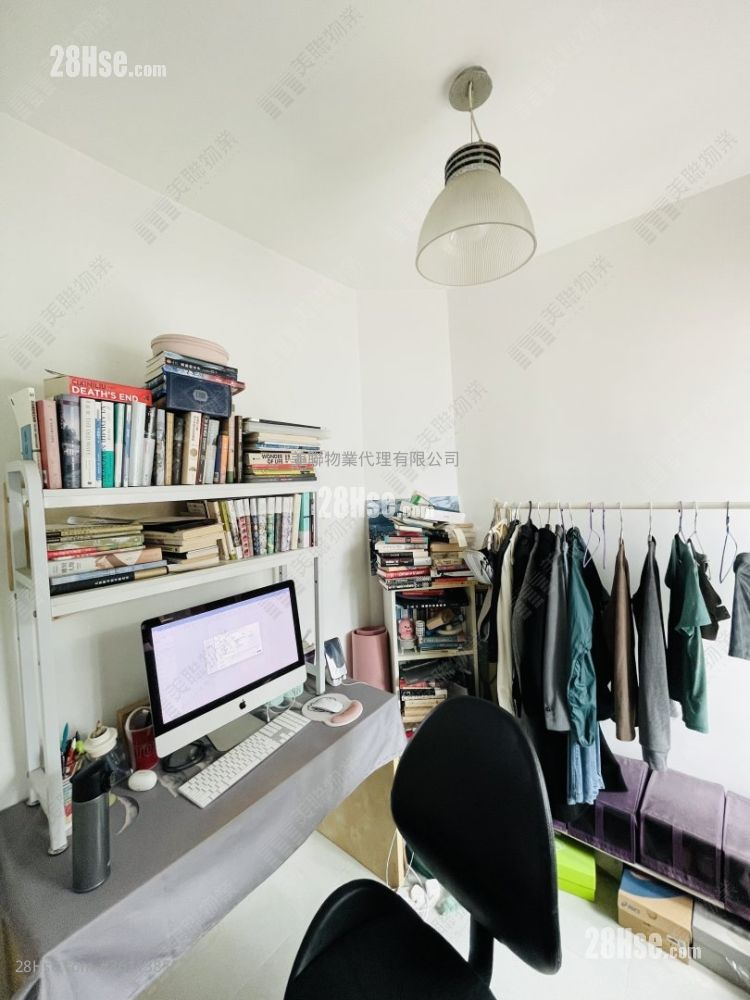 碧湖花园 售盘 2 房 , 1 浴室 400 平方尺 ( 37.2 平方米 ) 碧湖花园 售盘 2 房 , 1 浴室 400 平方尺 ( 37.2 平方米 )