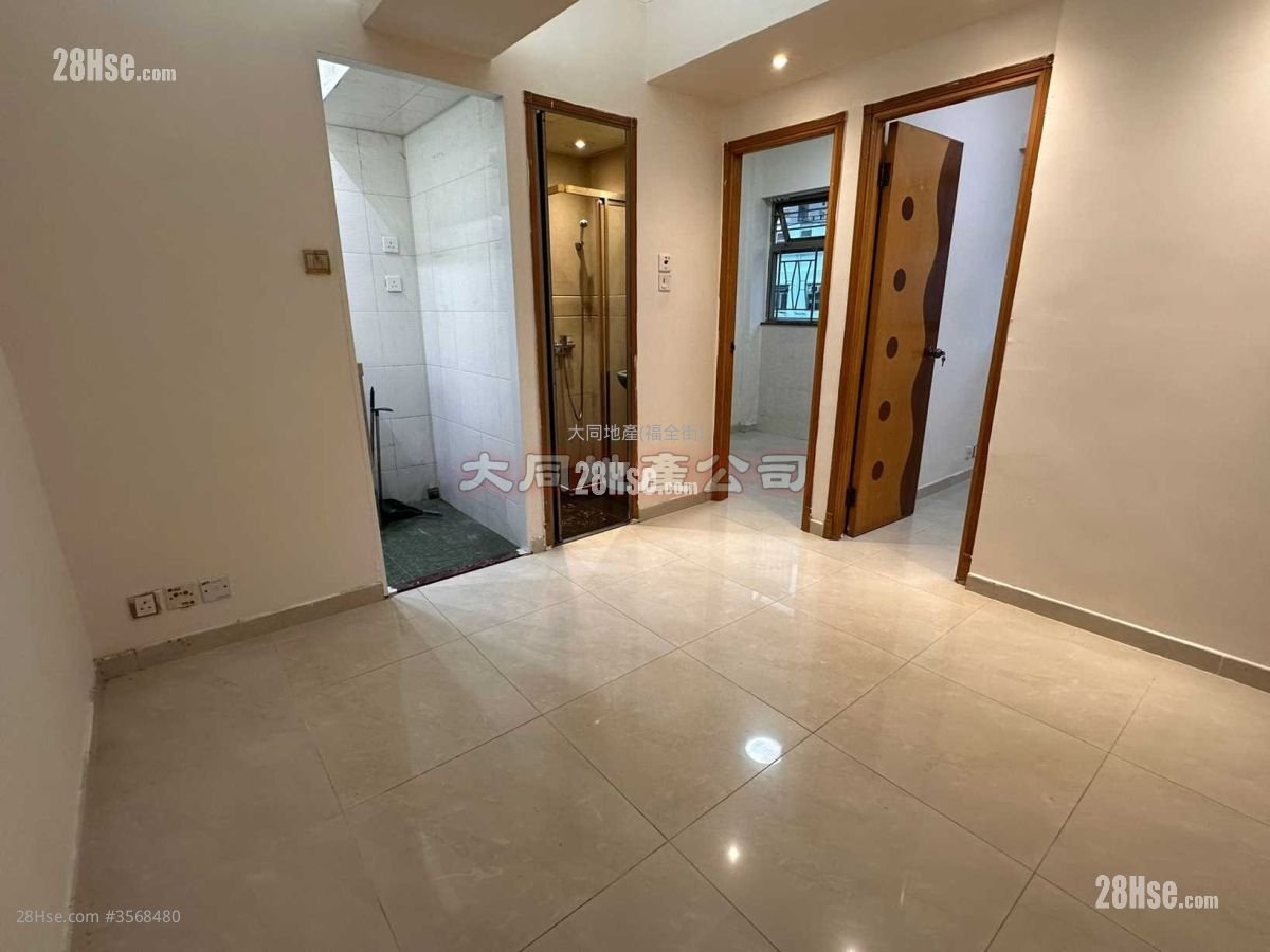 Chung Hing Building Sell 2 Bedrooms , 1 Bathroom 275 ft² ( 25.5 m² )