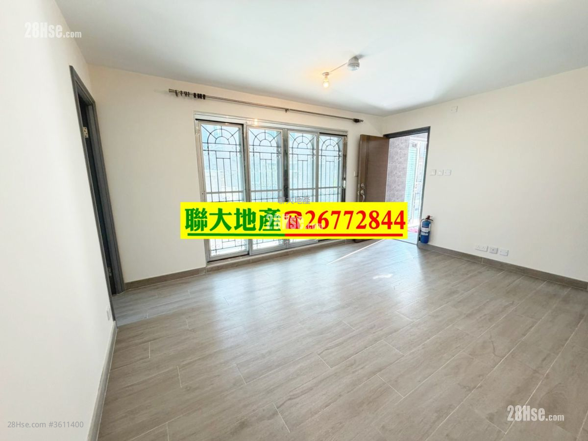 Village Rental 3 Bedrooms , 2 Bathrooms 630 ft² ( 58.5 m² ) Village Rental 3 Bedrooms , 2 Bathrooms 630 ft² ( 58.5 m² )