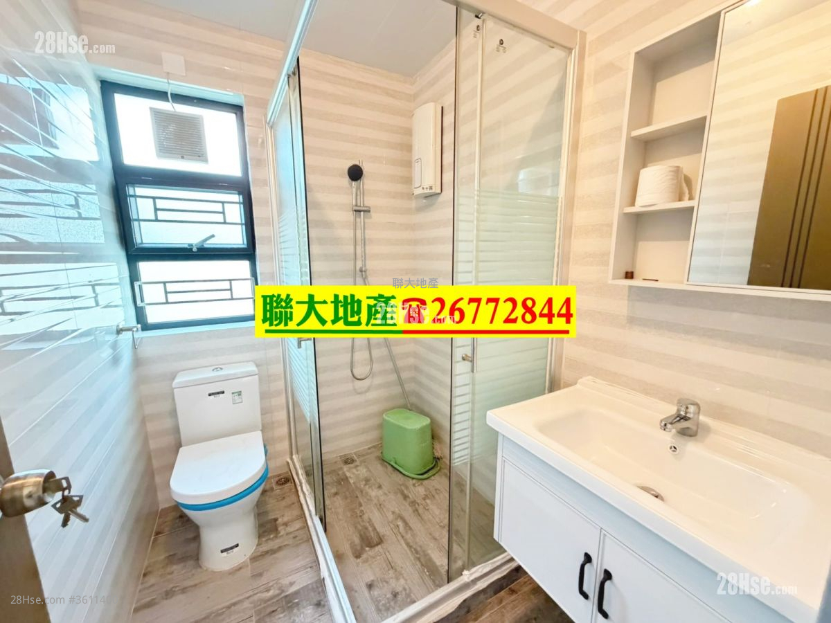 Village Rental 3 Bedrooms , 2 Bathrooms 630 ft² ( 58.5 m² ) Village Rental 3 Bedrooms , 2 Bathrooms 630 ft² ( 58.5 m² )