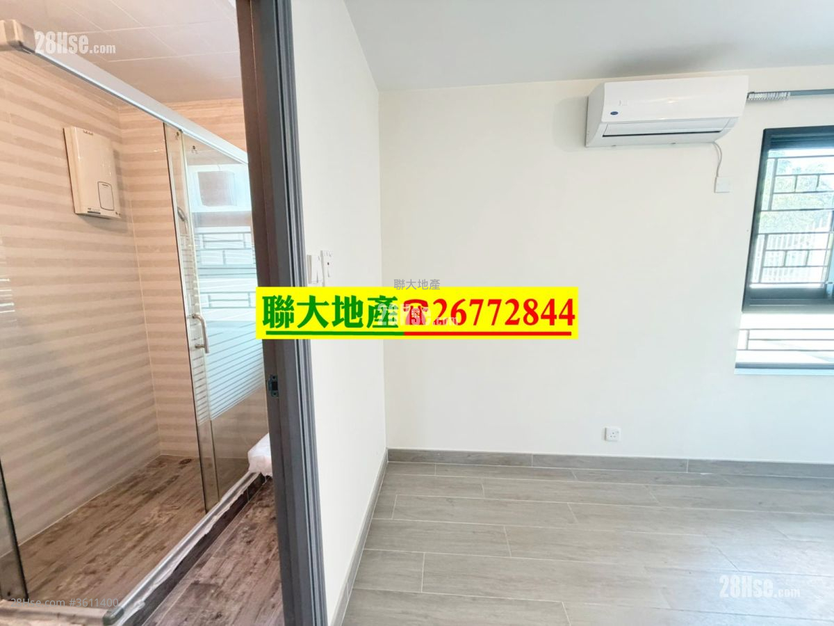 Village Rental 3 Bedrooms , 2 Bathrooms 630 ft² ( 58.5 m² ) Village Rental 3 Bedrooms , 2 Bathrooms 630 ft² ( 58.5 m² )