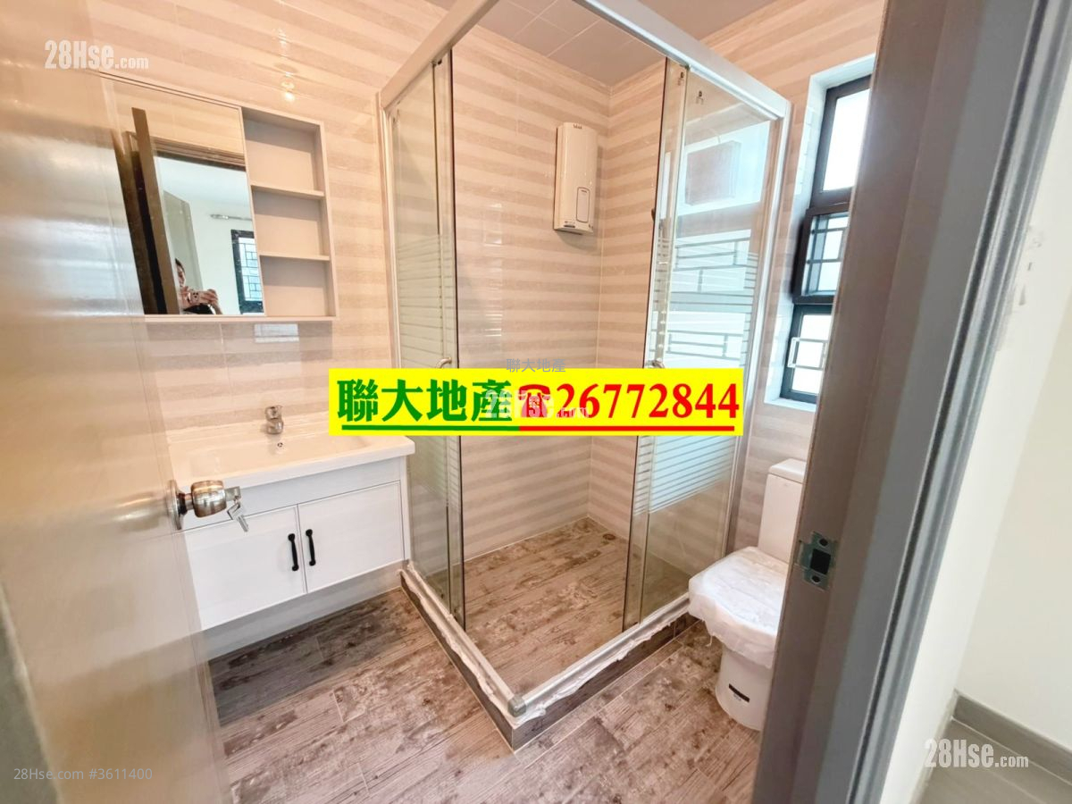 Village Rental 3 Bedrooms , 2 Bathrooms 630 ft² ( 58.5 m² ) Village Rental 3 Bedrooms , 2 Bathrooms 630 ft² ( 58.5 m² )