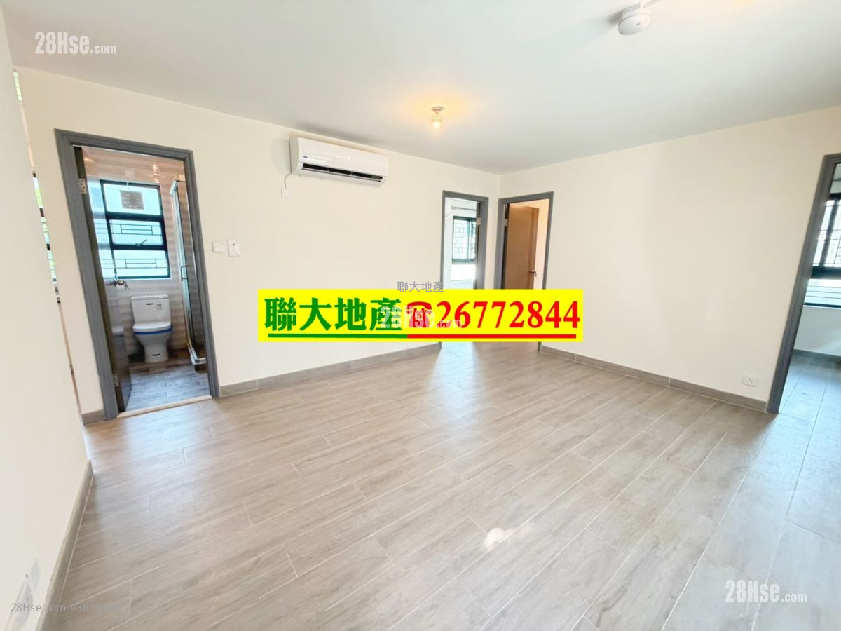 Village Rental 3 Bedrooms , 2 Bathrooms 630 ft² ( 58.5 m² ) Village Rental 3 Bedrooms , 2 Bathrooms 630 ft² ( 58.5 m² )