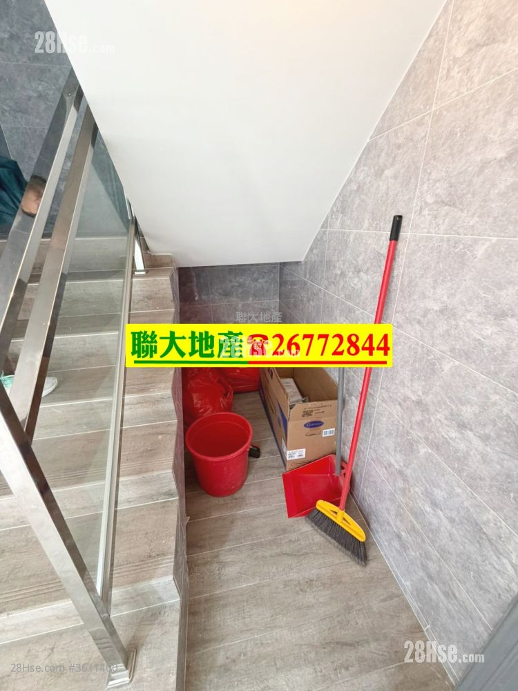 Village Rental 3 Bedrooms , 2 Bathrooms 630 ft² ( 58.5 m² ) Village Rental 3 Bedrooms , 2 Bathrooms 630 ft² ( 58.5 m² )