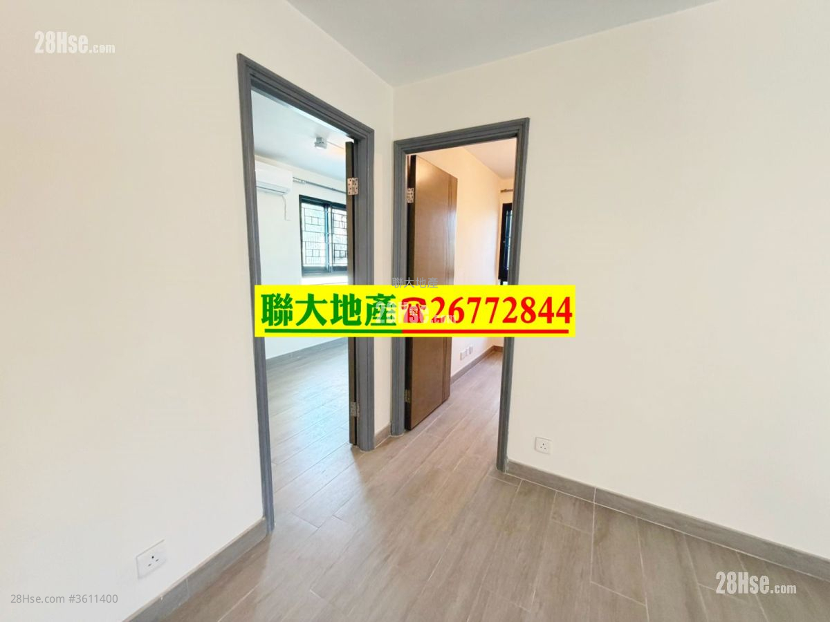 Village Rental 3 Bedrooms , 2 Bathrooms 630 ft² ( 58.5 m² ) Village Rental 3 Bedrooms , 2 Bathrooms 630 ft² ( 58.5 m² )