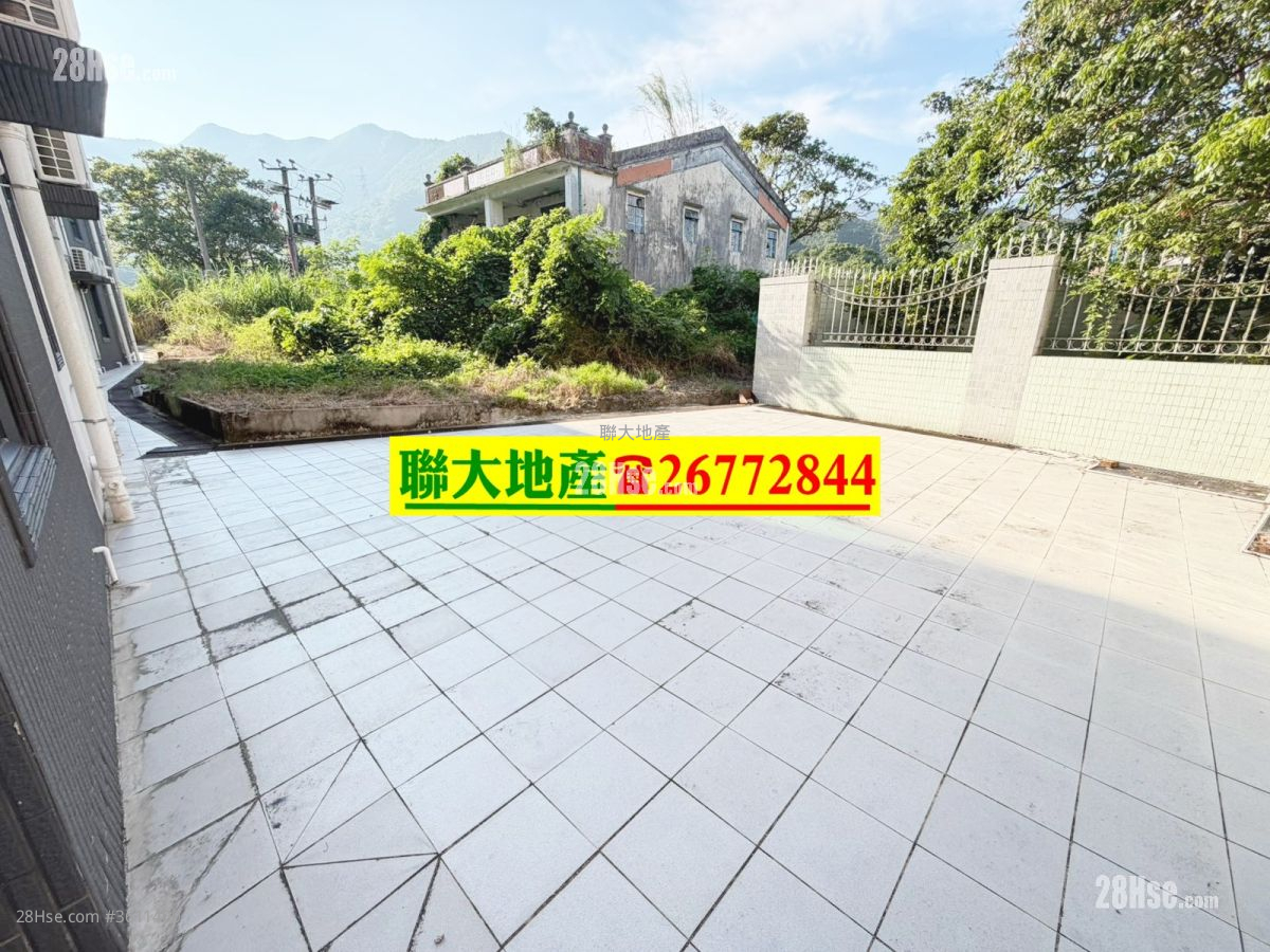 Village Rental 3 Bedrooms , 2 Bathrooms 630 ft² ( 58.5 m² ) Village Rental 3 Bedrooms , 2 Bathrooms 630 ft² ( 58.5 m² )