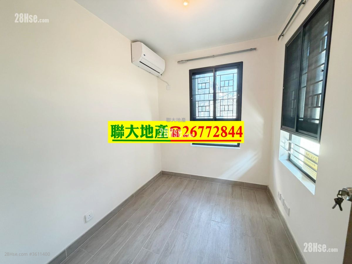 Village Rental 3 Bedrooms , 2 Bathrooms 630 ft² ( 58.5 m² ) Village Rental 3 Bedrooms , 2 Bathrooms 630 ft² ( 58.5 m² )