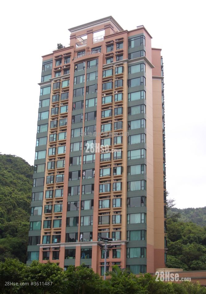 晓峰园 租盘 4 房 , 2 浴室 820 平方尺 ( 76.2 平方米 ) 晓峰园 租盘 4 房 , 2 浴室 820 平方尺 ( 76.2 平方米 )