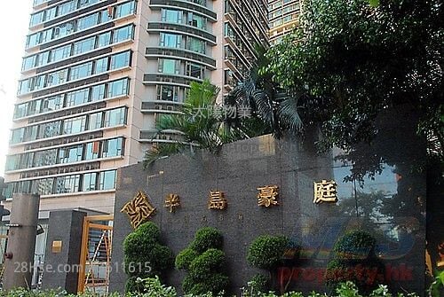 Royal Peninsula Sell 2 Bedrooms 561 ft² ( 52.1 m² )