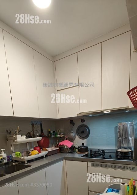 Sceneway Garden Rental 3 Bedrooms , 2 Bathrooms 718 ft² ( 66.7 m² )