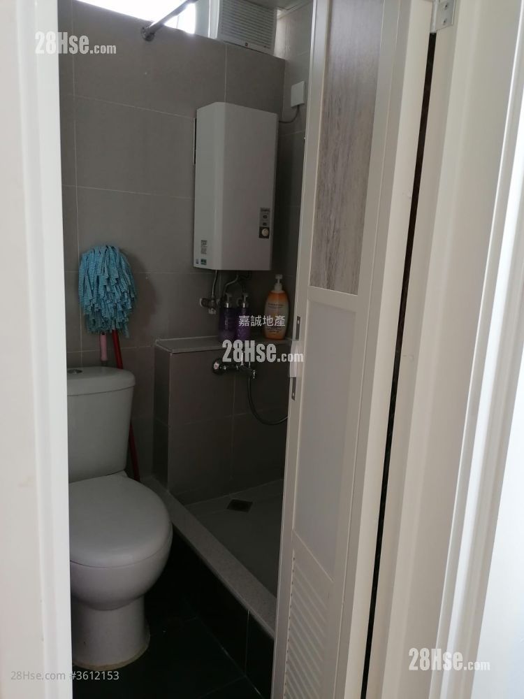 富亨邨 售盘 407 平方尺 ( 37.8 平方米 ) 富亨邨 售盘 407 平方尺 ( 37.8 平方米 )