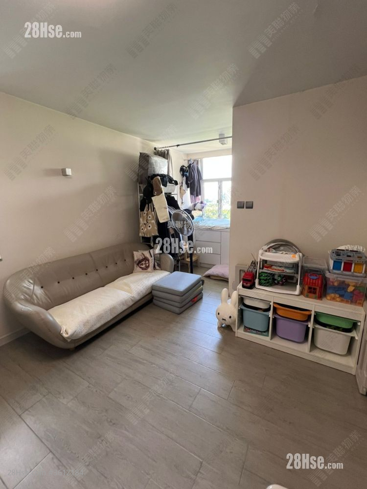 景盛苑 售盘 438 平方尺 ( 40.7 平方米 ) 景盛苑 售盘 438 平方尺 ( 40.7 平方米 )