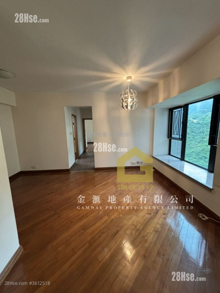 Scenic View Rental 3 Bedrooms , 2 Bathrooms 709 ft² ( 65.9 m² )