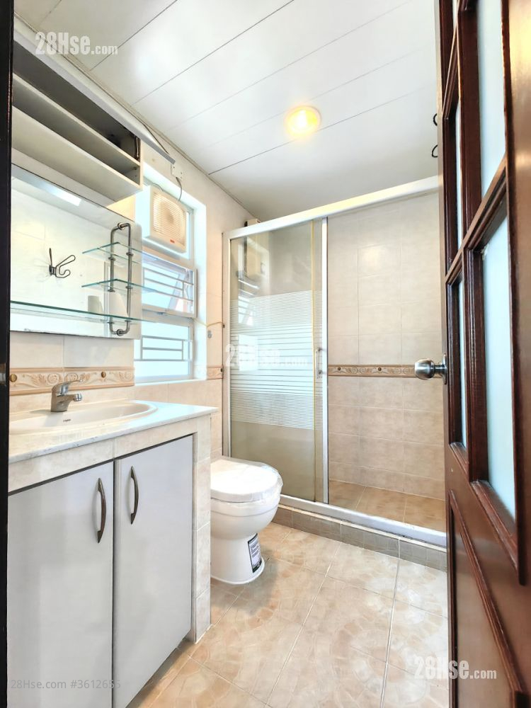 村屋 租盘 3 房 , 1 浴室 700 平方尺 ( 65.0 平方米 ) 村屋 租盘 3 房 , 1 浴室 700 平方尺 ( 65.0 平方米 )