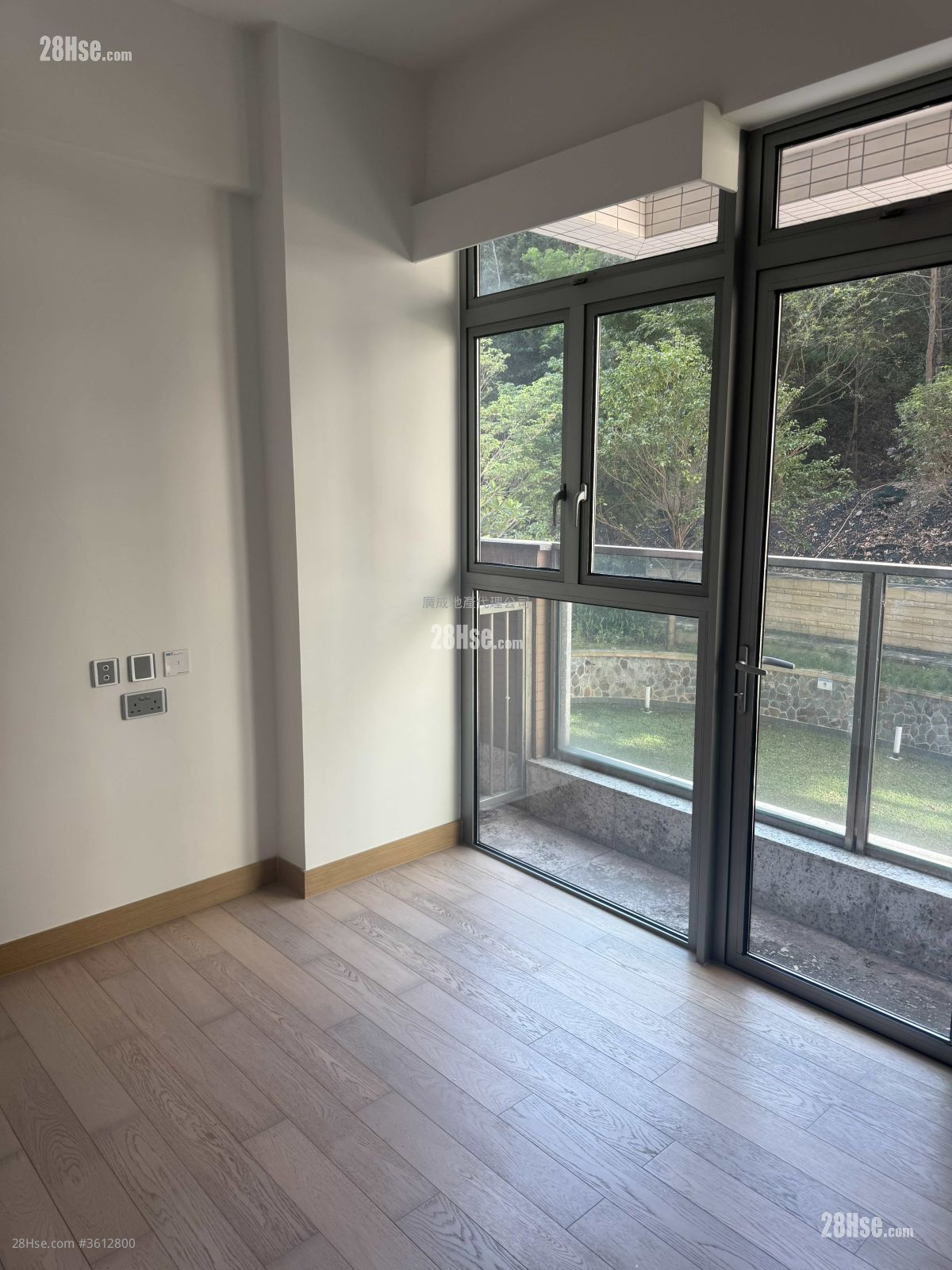 逸璟龙湾 租盘 3 房 , 2 浴室 887 平方尺 ( 82.4 平方米 ) 逸璟龙湾 租盘 3 房 , 2 浴室 887 平方尺 ( 82.4 平方米 )