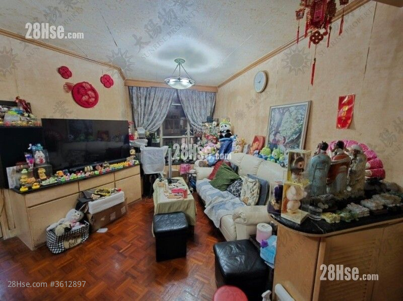 黄埔花园 售盘 3 房 639 平方尺 ( 59.4 平方米 ) 黄埔花园 售盘 3 房 639 平方尺 ( 59.4 平方米 )