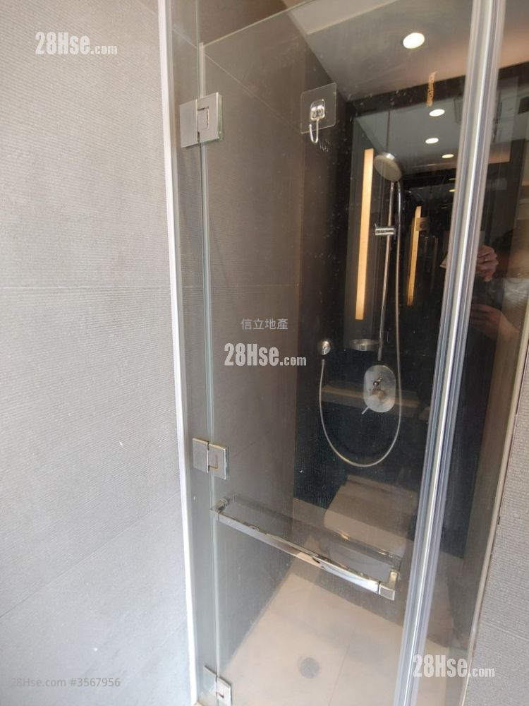 High West Sell 1 Bedroom , 1 Bathroom 293 ft² ( 27.2 m² ) High West Sell 1 Bedroom , 1 Bathroom 293 ft² ( 27.2 m² )
