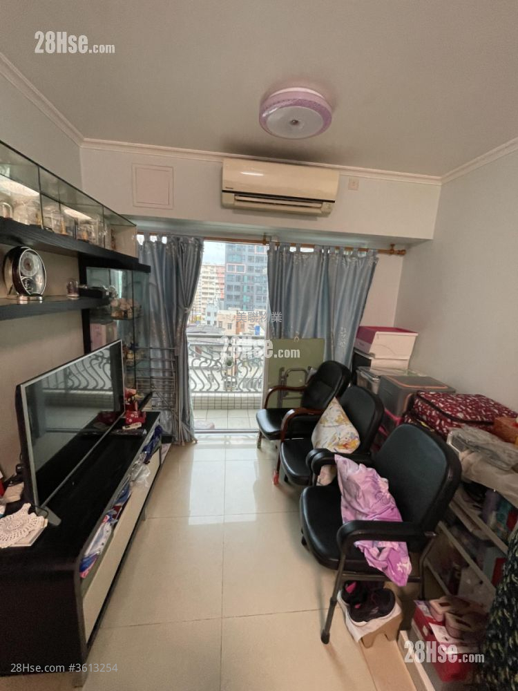 Sky Tower Sell 2 Bedrooms 521 ft² ( 48.4 m² )