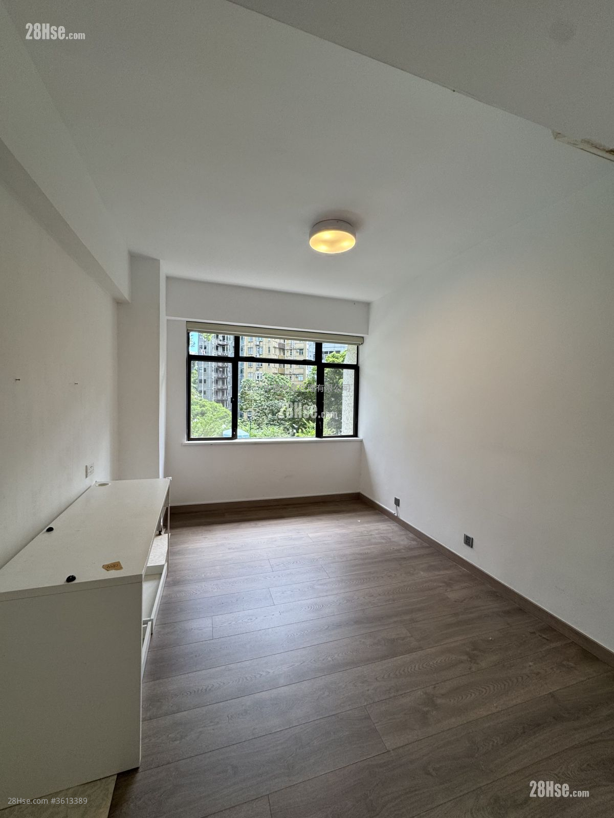 The Crescent Sell 4 Bedrooms 2,104 ft² ( 195.5 m² ) The Crescent Sell 4 Bedrooms 2,104 ft² ( 195.5 m² )