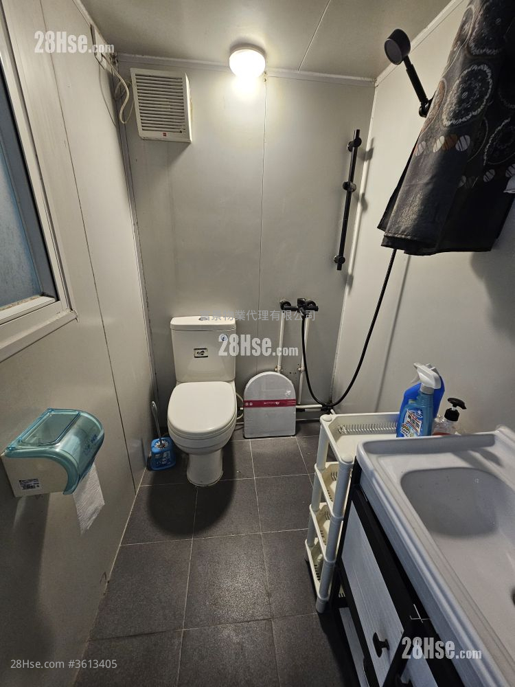 村屋 租盘 2 房 , 1 浴室 653 平方尺 ( 60.7 平方米 ) 村屋 租盘 2 房 , 1 浴室 653 平方尺 ( 60.7 平方米 )