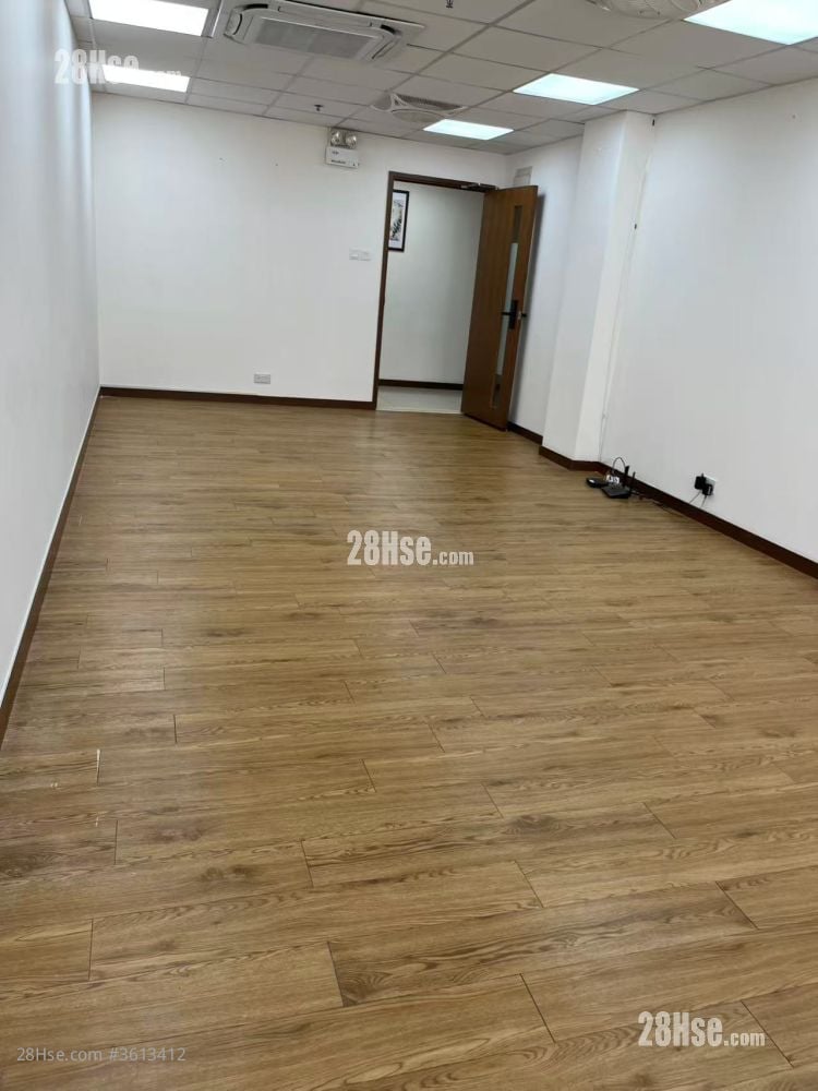 香港纱厂工业大厦5期 租盘 2 厕所 387 平方尺 ( 36.0 平方米 ) 香港纱厂工业大厦5期 租盘 2 厕所 387 平方尺 ( 36.0 平方米 )