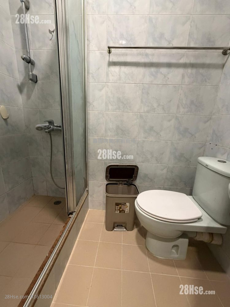 Hung Yu Mansion Rental 3 Bedrooms , 1 Bathroom 448 ft² ( 41.6 m² ) Hung Yu Mansion Rental 3 Bedrooms , 1 Bathroom 448 ft² ( 41.6 m² )