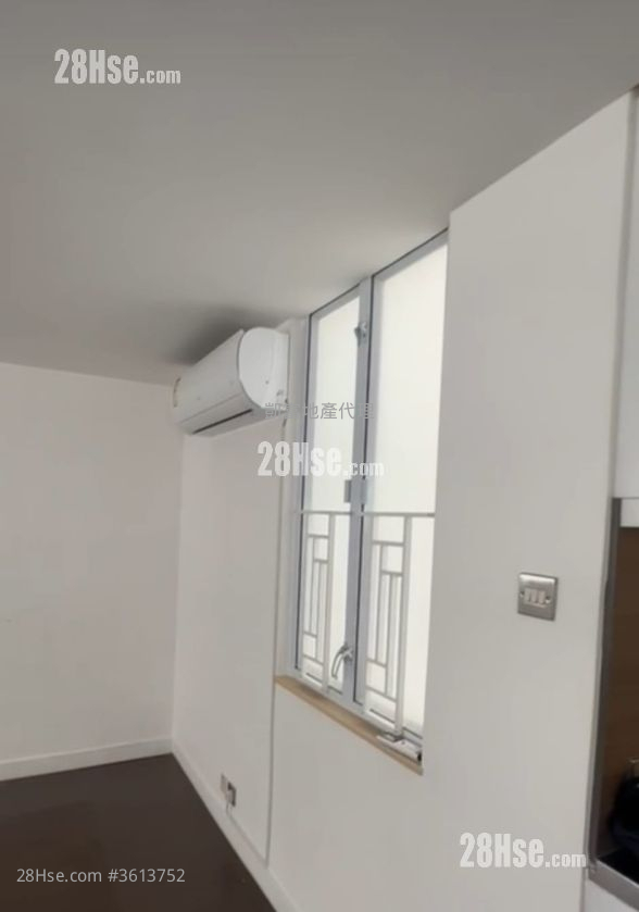 Causeway Tower Rental Studio , 1 Toilet 300 ft² ( 27.9 m² ) Causeway Tower Rental Studio , 1 Toilet 300 ft² ( 27.9 m² )