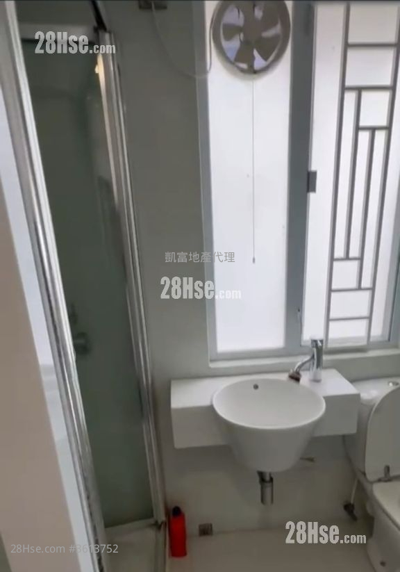 Causeway Tower Rental Studio , 1 Toilet 300 ft² ( 27.9 m² ) Causeway Tower Rental Studio , 1 Toilet 300 ft² ( 27.9 m² )