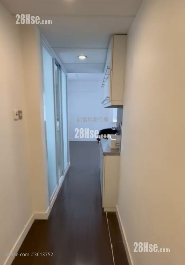 Causeway Tower Rental Studio , 1 Toilet 300 ft² ( 27.9 m² ) Causeway Tower Rental Studio , 1 Toilet 300 ft² ( 27.9 m² )