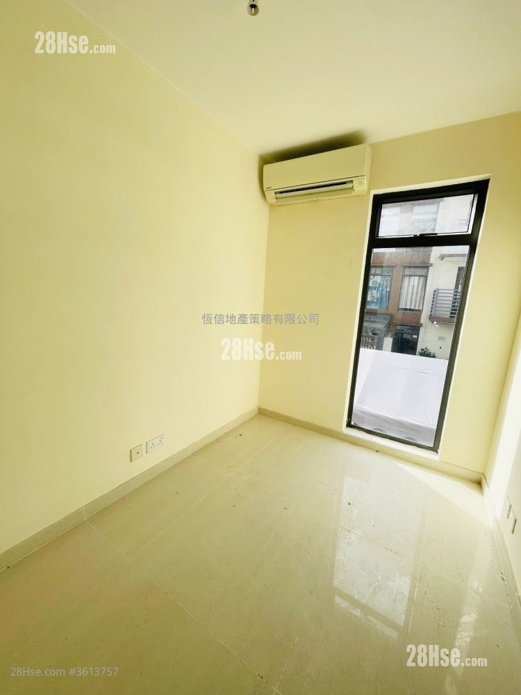 村屋 租盘 3 房 , 2 浴室 700 平方尺 ( 65.0 平方米 ) 村屋 租盘 3 房 , 2 浴室 700 平方尺 ( 65.0 平方米 )