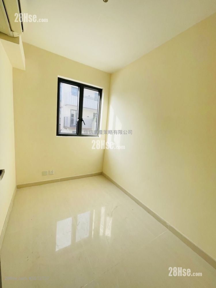 村屋 租盘 3 房 , 2 浴室 700 平方尺 ( 65.0 平方米 ) 村屋 租盘 3 房 , 2 浴室 700 平方尺 ( 65.0 平方米 )