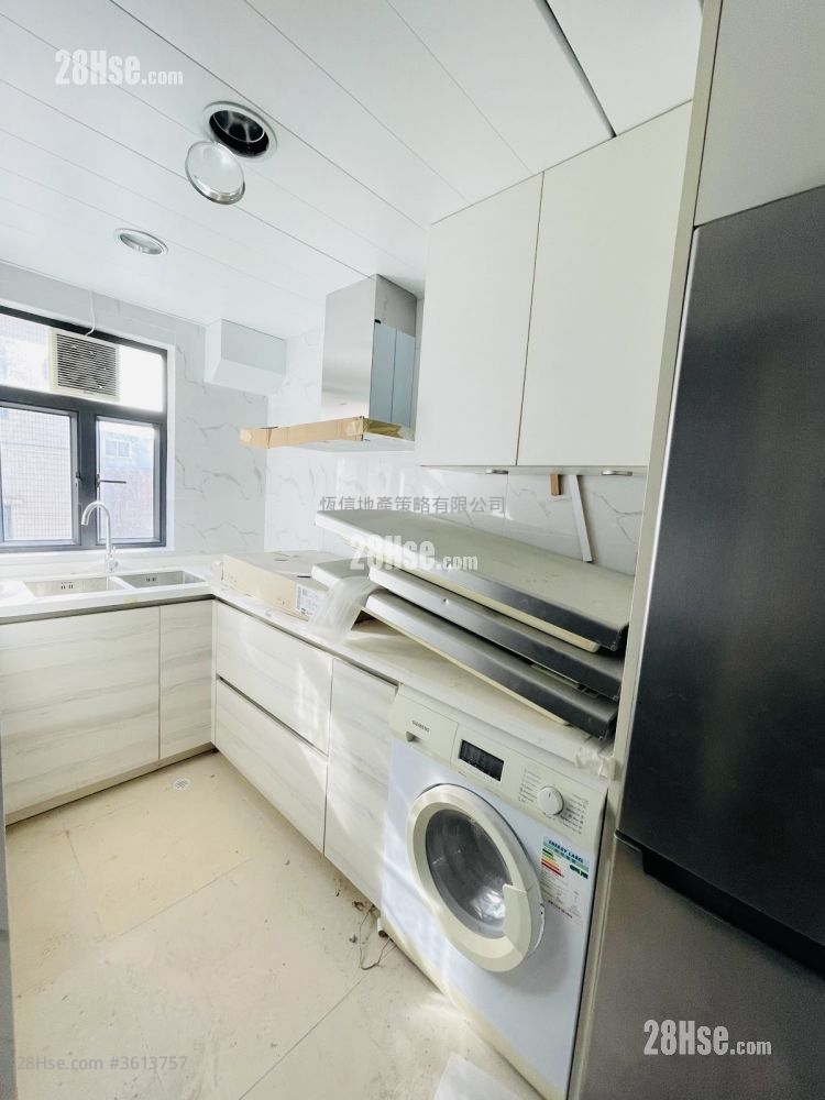 村屋 租盘 3 房 , 2 浴室 700 平方尺 ( 65.0 平方米 ) 村屋 租盘 3 房 , 2 浴室 700 平方尺 ( 65.0 平方米 )