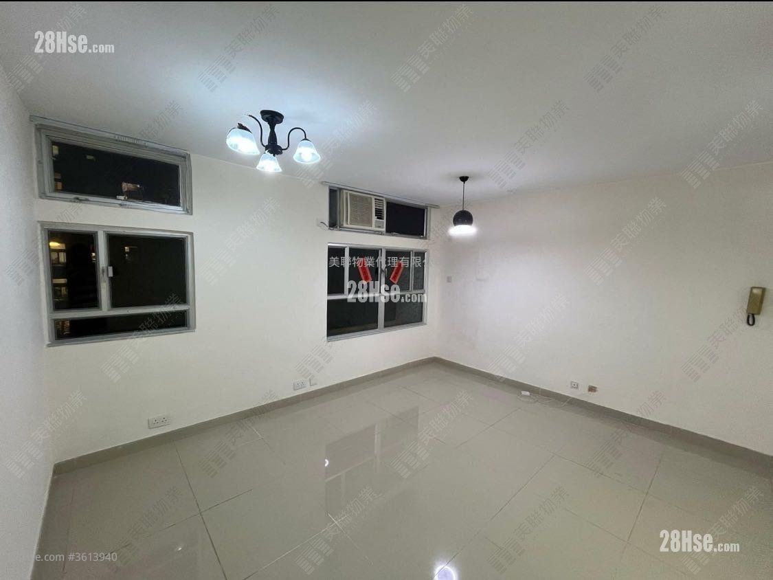 Ying Ming Court Sell 2 Bedrooms , 1 Bathroom 554 ft² ( 51.5 m² )