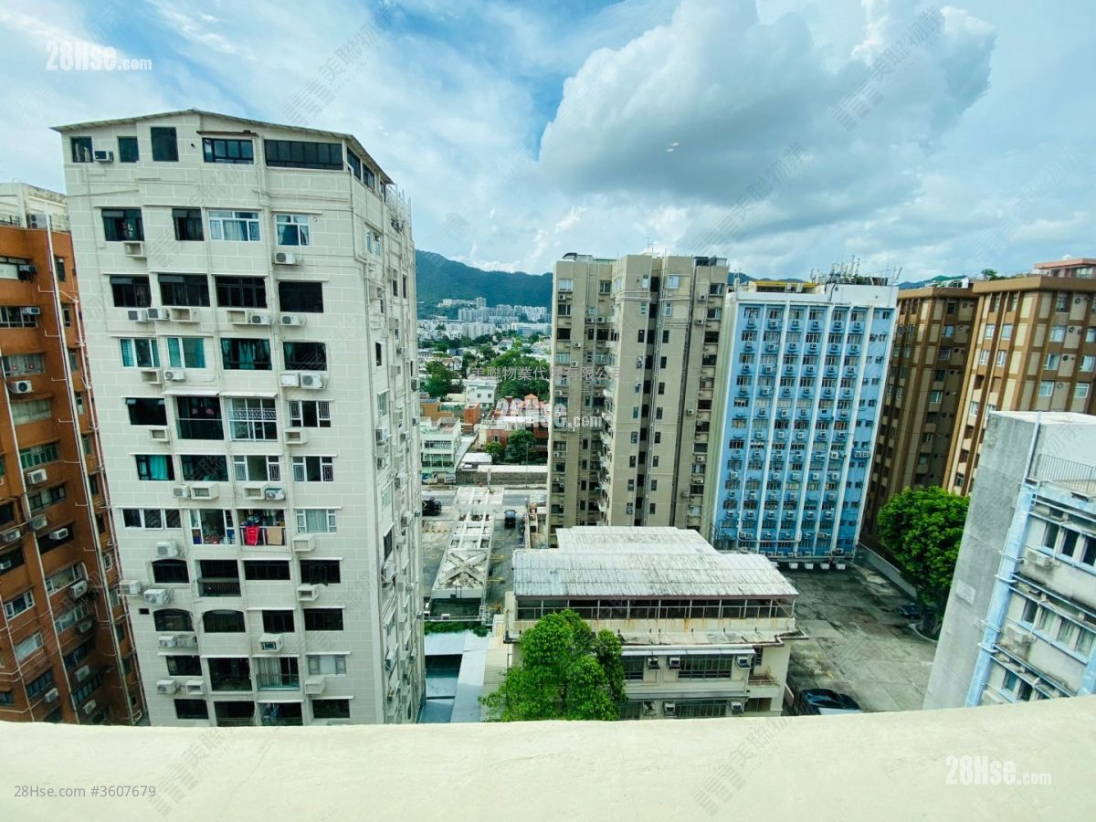 根德阁 售盘 4 房 , 3 浴室 1,393 平方尺 ( 129.4 平方米 )