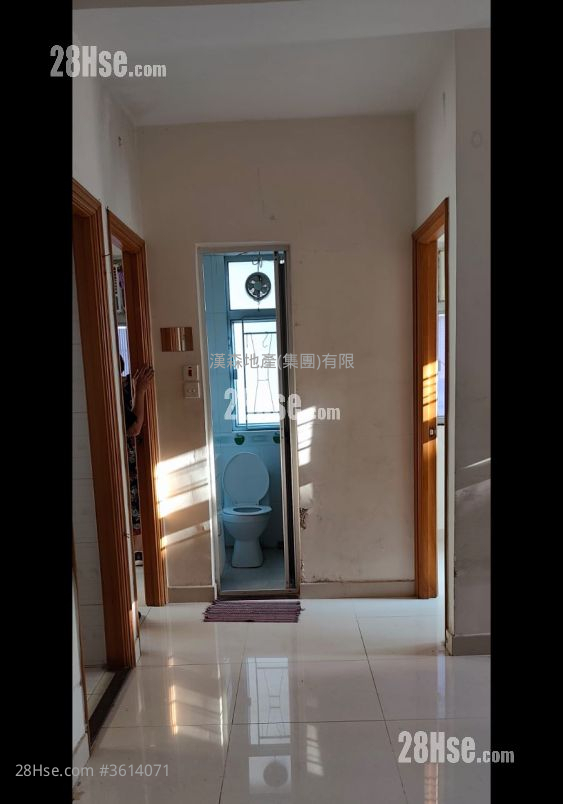 Hong Po Building Rental 2 Bedrooms , 1 Bathroom 358 ft² ( 33.3 m² )