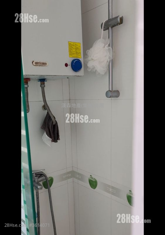 Hong Po Building Rental 2 Bedrooms , 1 Bathroom 358 ft² ( 33.3 m² ) Hong Po Building Rental 2 Bedrooms , 1 Bathroom 358 ft² ( 33.3 m² )