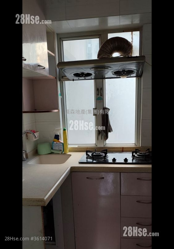 Hong Po Building Rental 2 Bedrooms , 1 Bathroom 358 ft² ( 33.3 m² ) Hong Po Building Rental 2 Bedrooms , 1 Bathroom 358 ft² ( 33.3 m² )