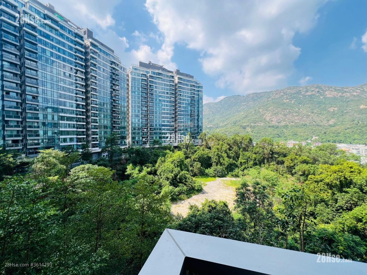 Le Point Sell 2 Bedrooms , 1 Bathroom 445 ft² ( 41.3 m² ) Le Point Sell 2 Bedrooms , 1 Bathroom 445 ft² ( 41.3 m² )