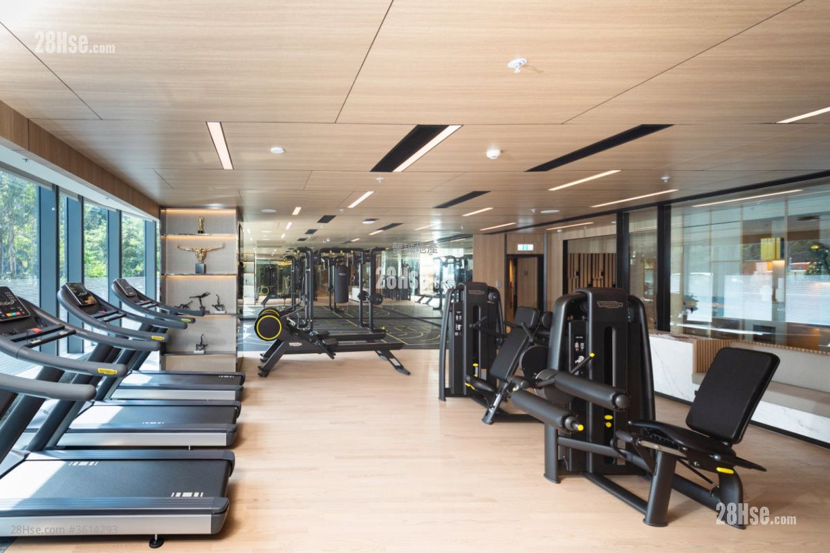 Le Point Sell 2 Bedrooms , 1 Bathroom 445 ft² ( 41.3 m² ) Le Point Sell 2 Bedrooms , 1 Bathroom 445 ft² ( 41.3 m² )