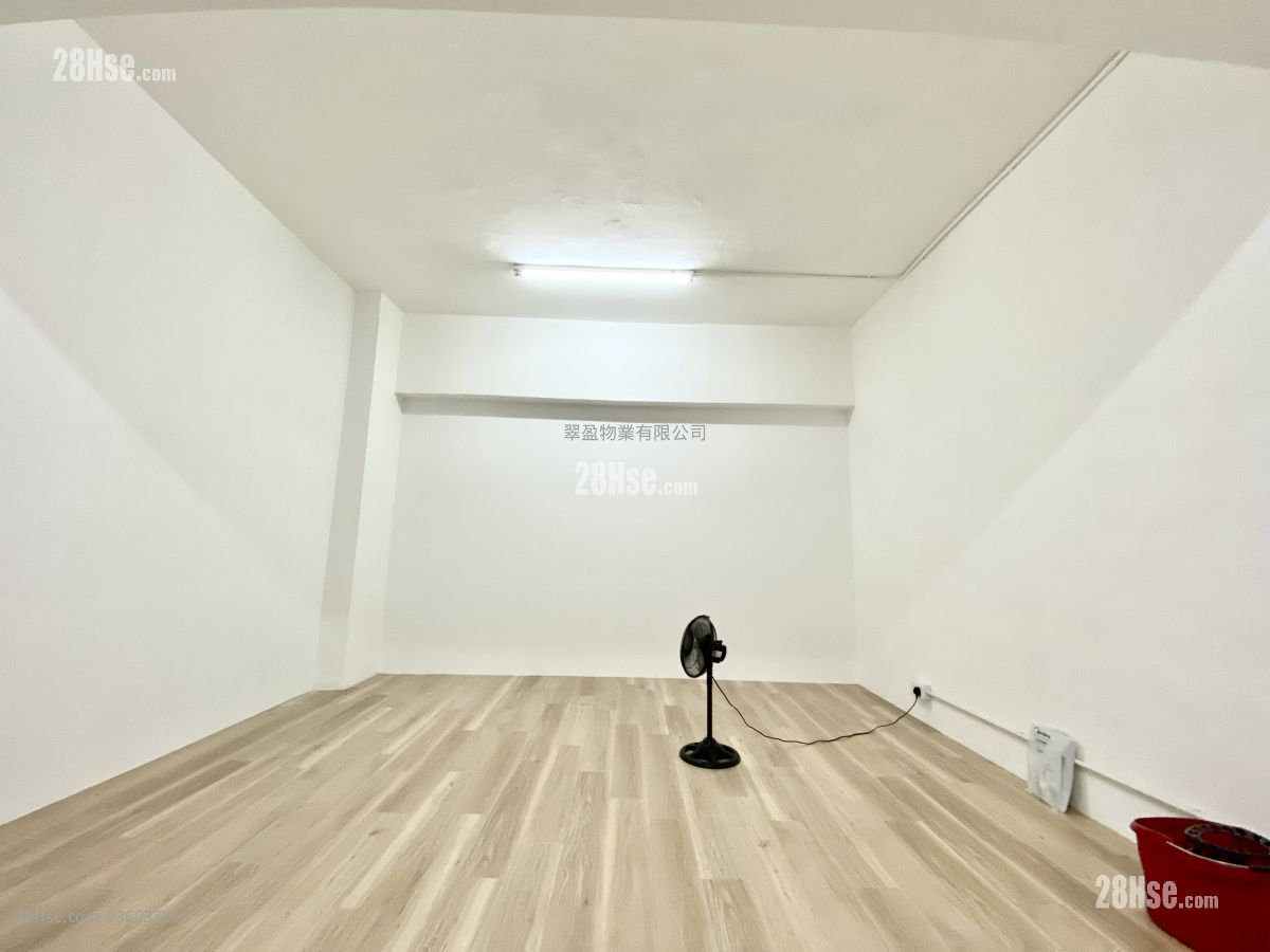 越联工业大厦 租盘 210 平方尺 ( 19.5 平方米 )