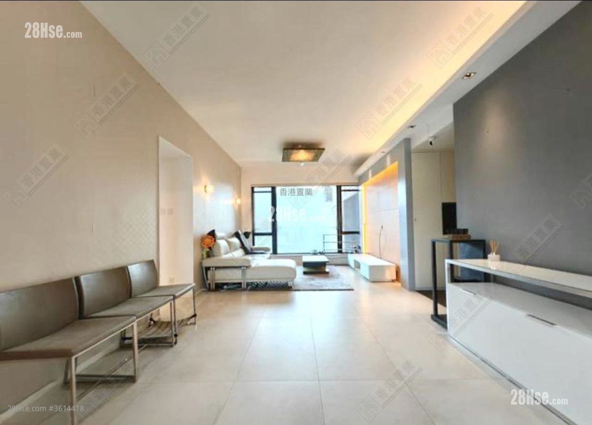 The Leighton Hill Sell 2 Bedrooms , 1 Bathroom 1,128 ft² ( 104.8 m² ) The Leighton Hill Sell 2 Bedrooms , 1 Bathroom 1,128 ft² ( 104.8 m² )