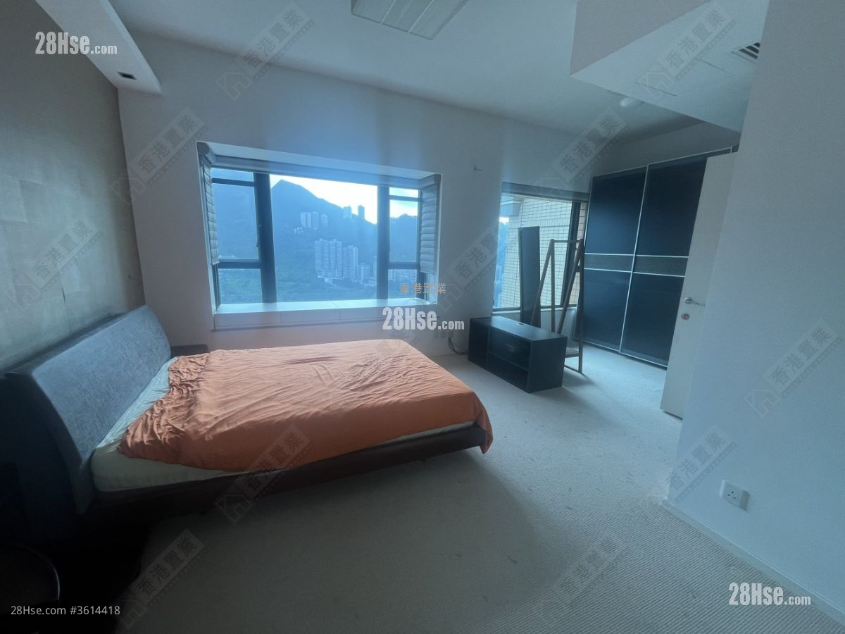 The Leighton Hill Sell 2 Bedrooms , 1 Bathroom 1,128 ft² ( 104.8 m² ) The Leighton Hill Sell 2 Bedrooms , 1 Bathroom 1,128 ft² ( 104.8 m² )
