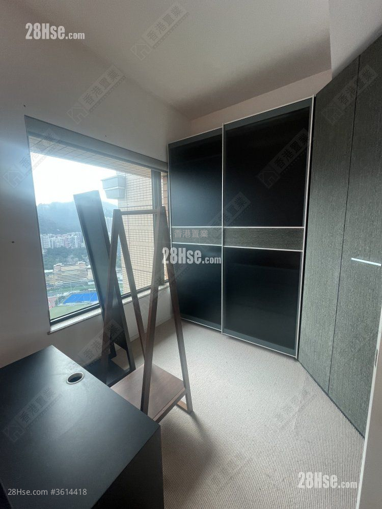 The Leighton Hill Sell 2 Bedrooms , 1 Bathroom 1,128 ft² ( 104.8 m² ) The Leighton Hill Sell 2 Bedrooms , 1 Bathroom 1,128 ft² ( 104.8 m² )